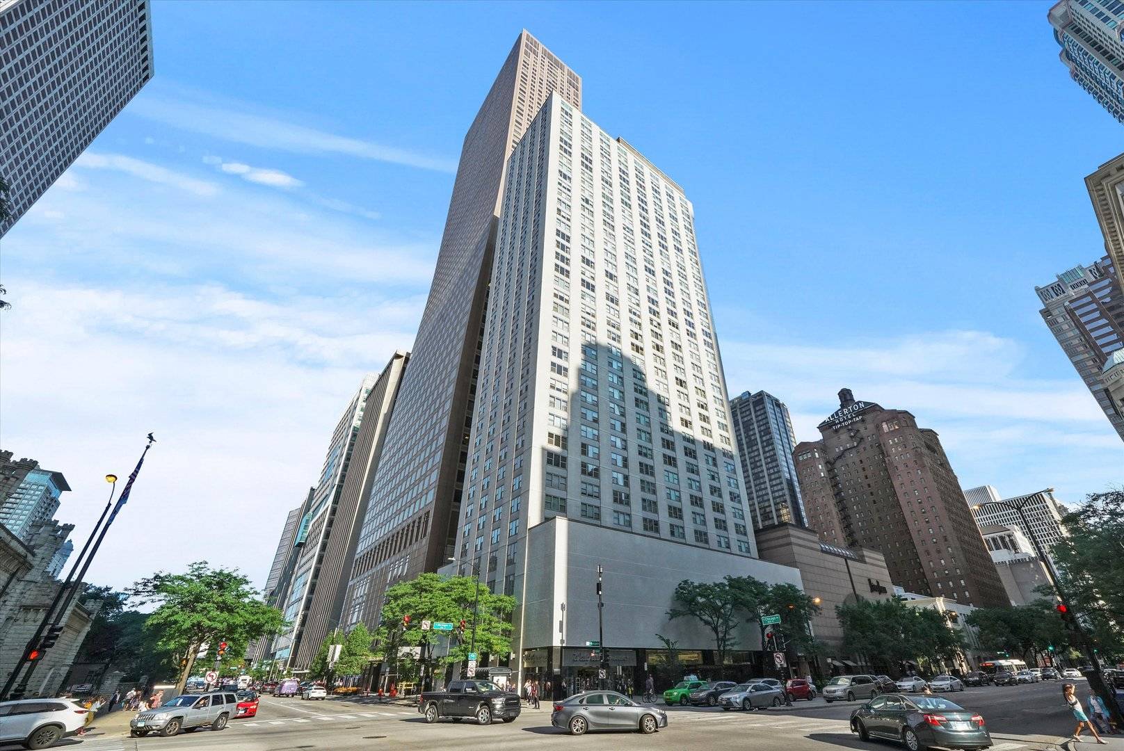 777 N Michigan AVE #2106, Chicago, IL 60611