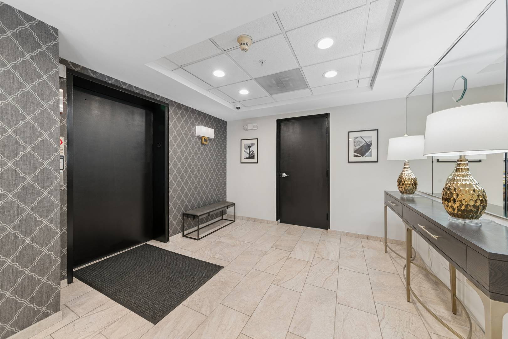 455 W Front ST #501, Wheaton, IL 60187