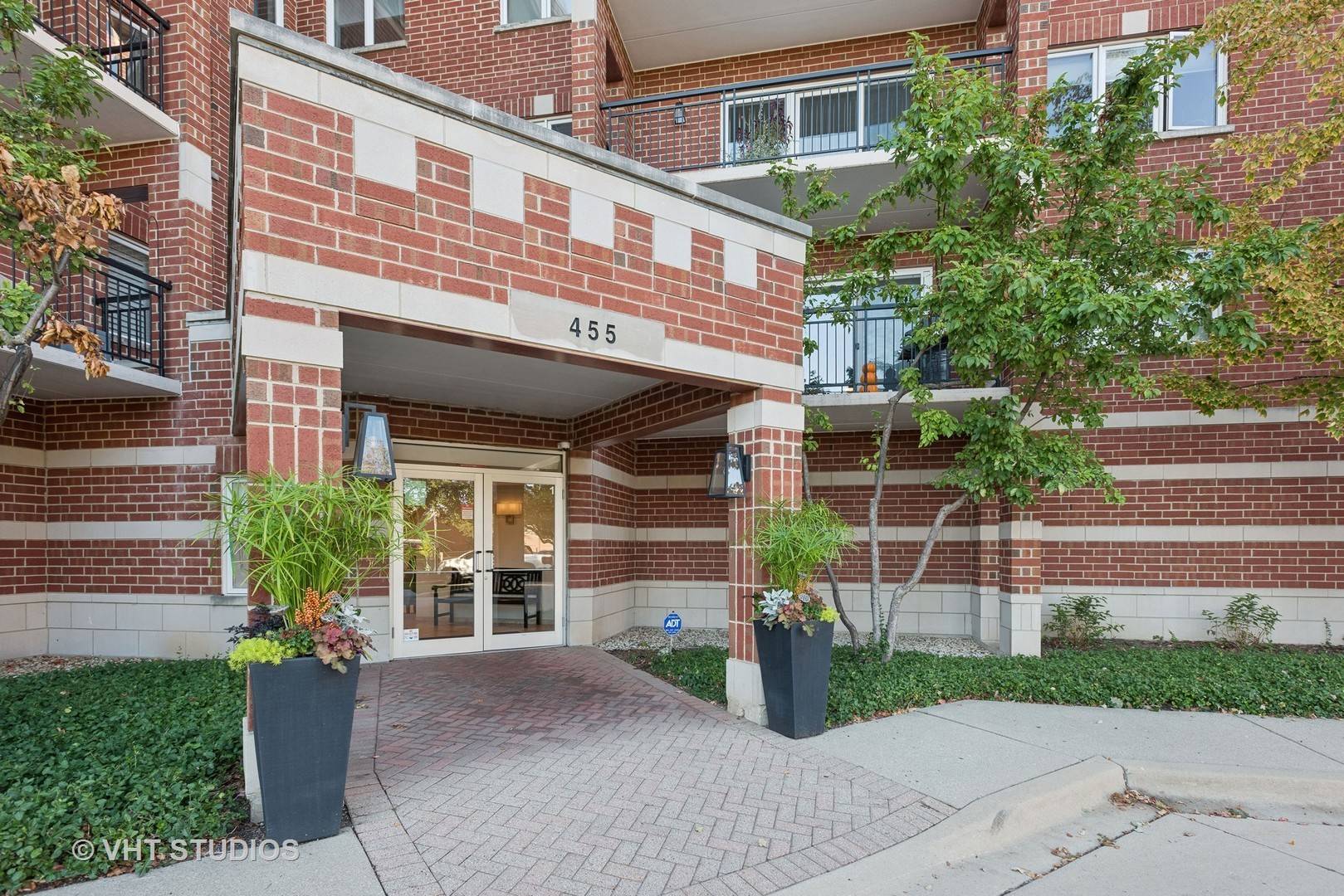 455 W Front ST #501, Wheaton, IL 60187