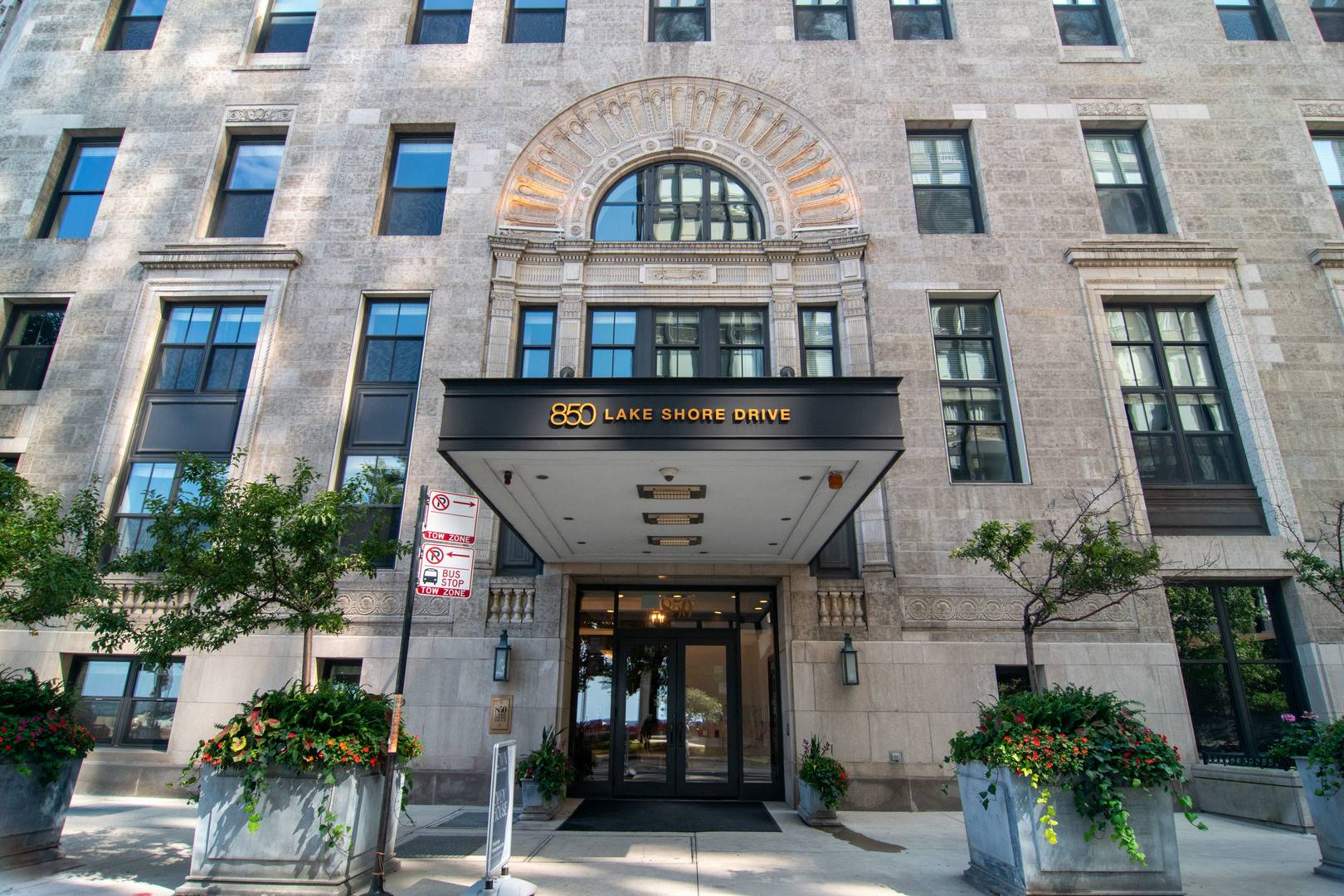 850 N Lake Shore DR #210, Chicago, IL 60611