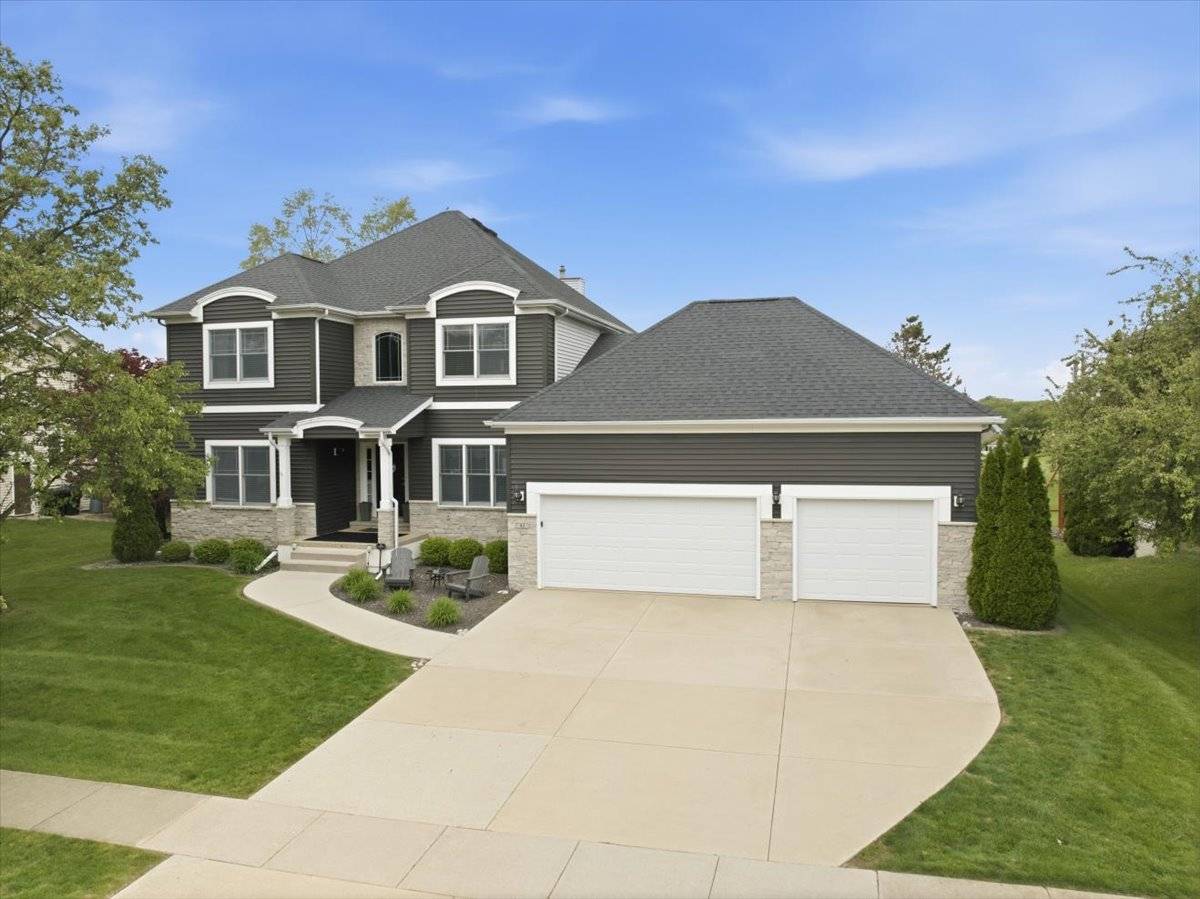 41 Pebblebrook CT, Bloomington, IL 61705