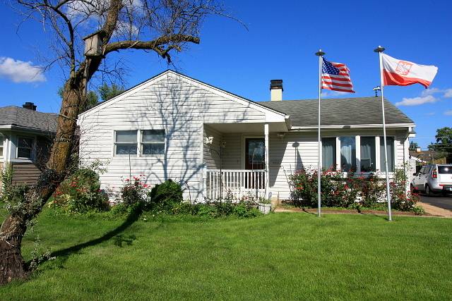 2213 Cedar ST, Des Plaines, IL 60018
