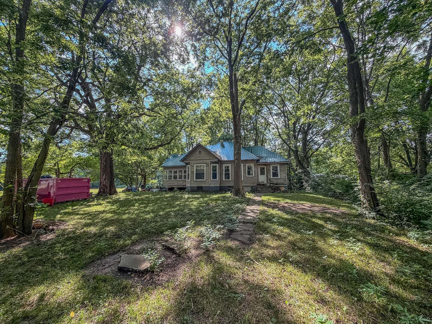 364 E Franklin ST, Bement, IL 61813