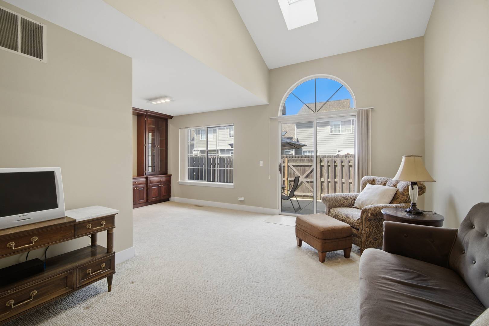 224 Woodstone CIR, Buffalo Grove, IL 60089