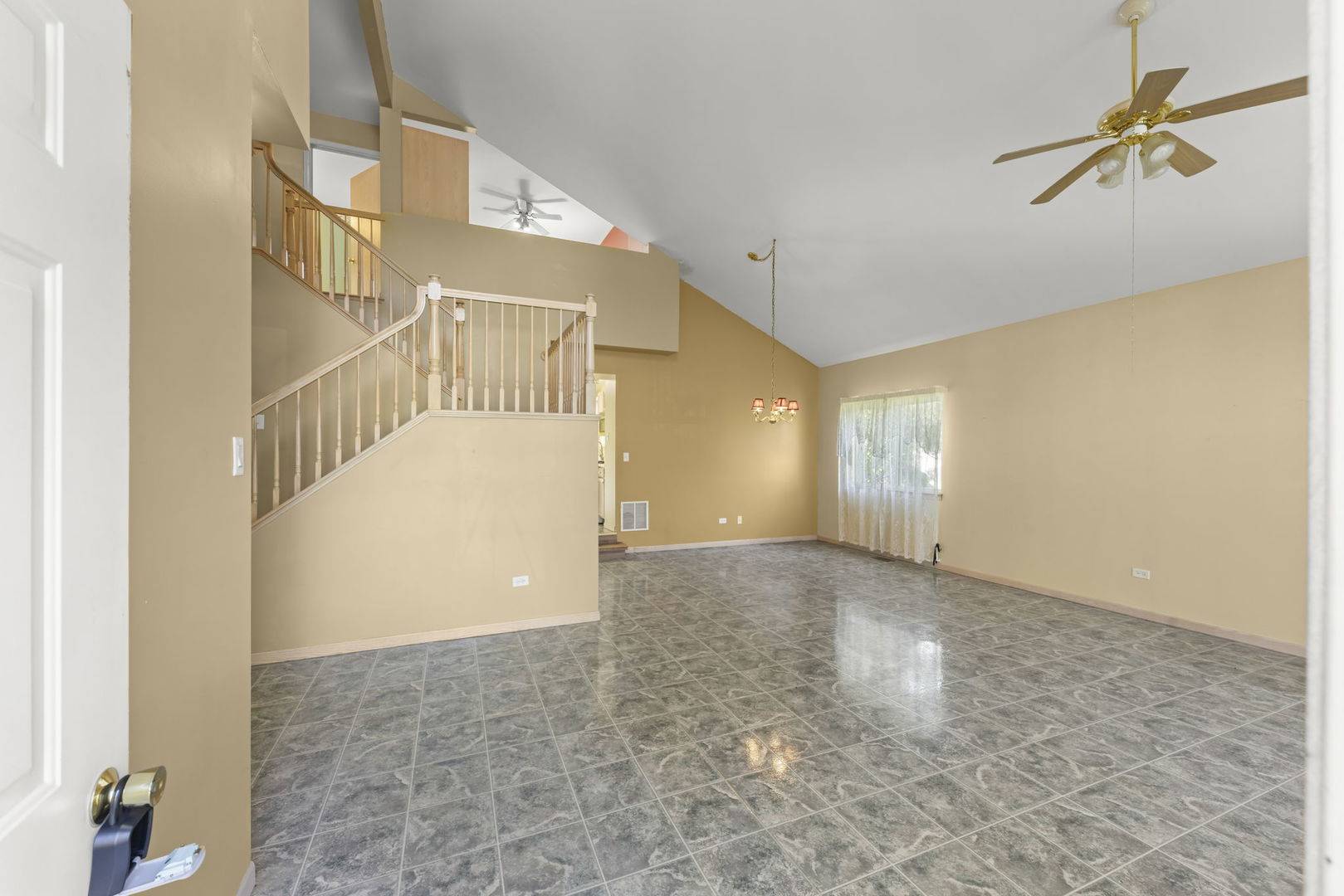 4300 Carrington LN, Plainfield, IL 60586