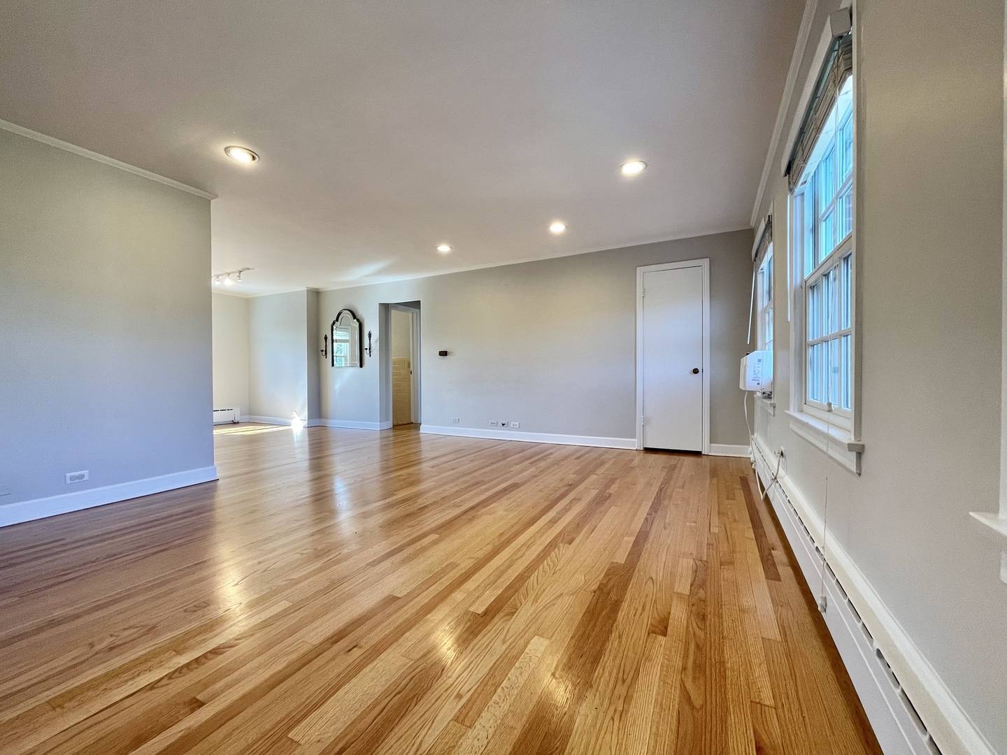 1406 Hinman AVE #3N, Evanston, IL 60201