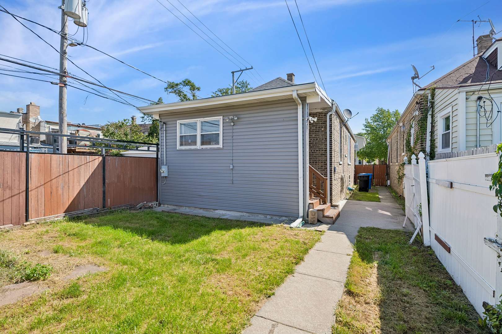 2342 N Lowell AVE, Chicago, IL 60639