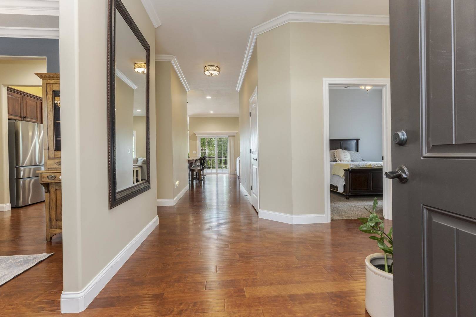 1302 Watersound WAY, Bloomington, IL 61705