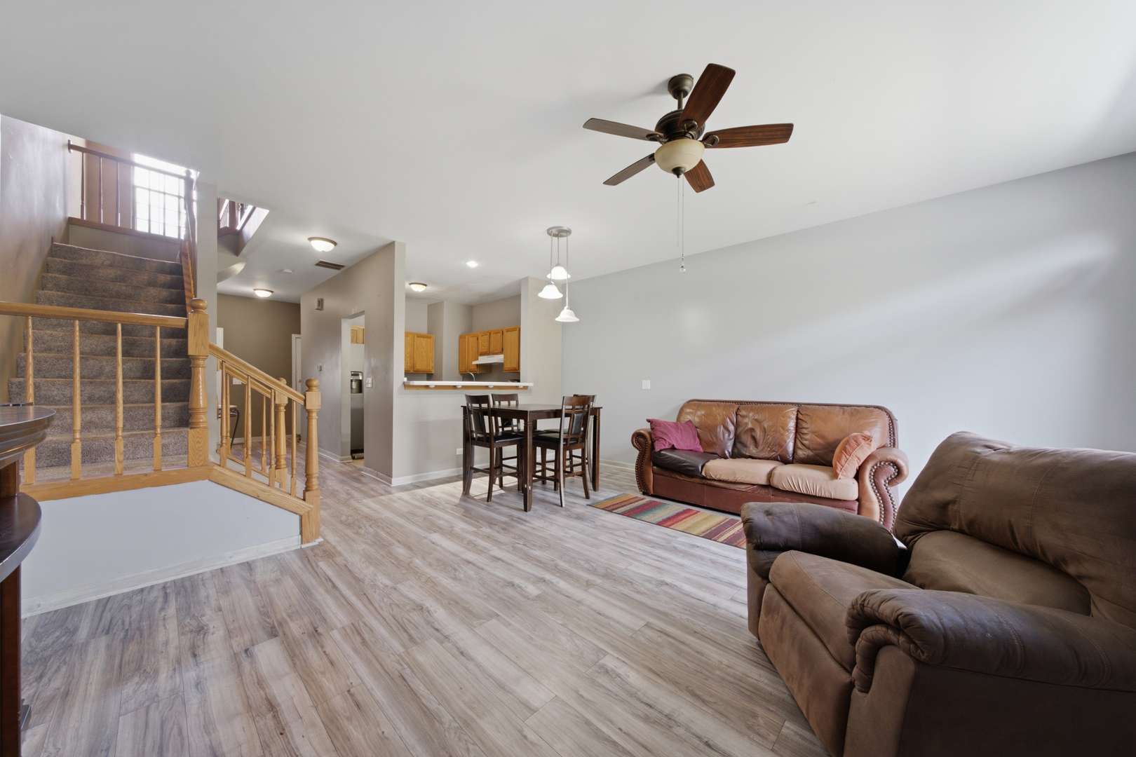 209 Oxford CT, Oswego, IL 60543