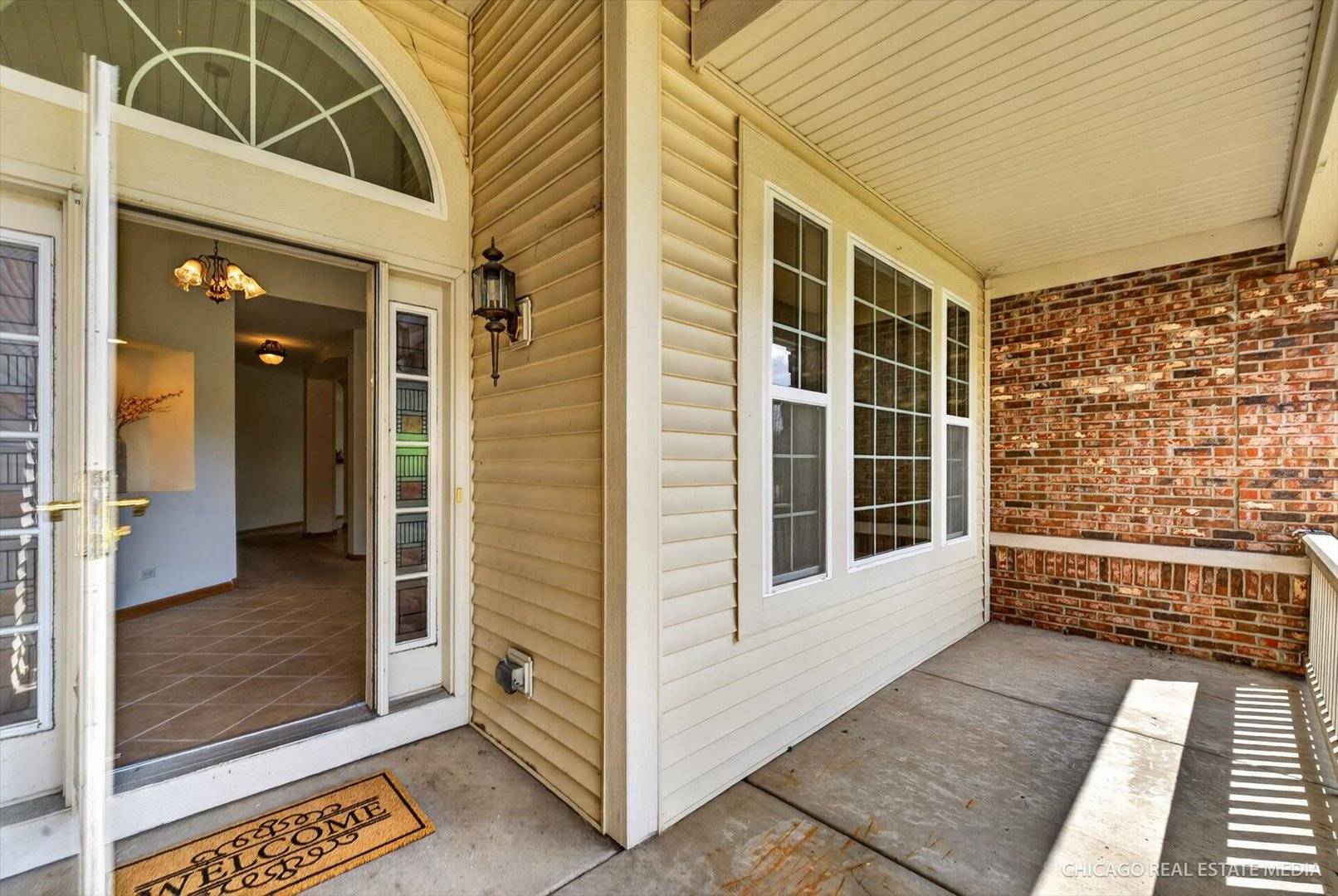 1255 Waterfront LN, Pingree Grove, IL 60140