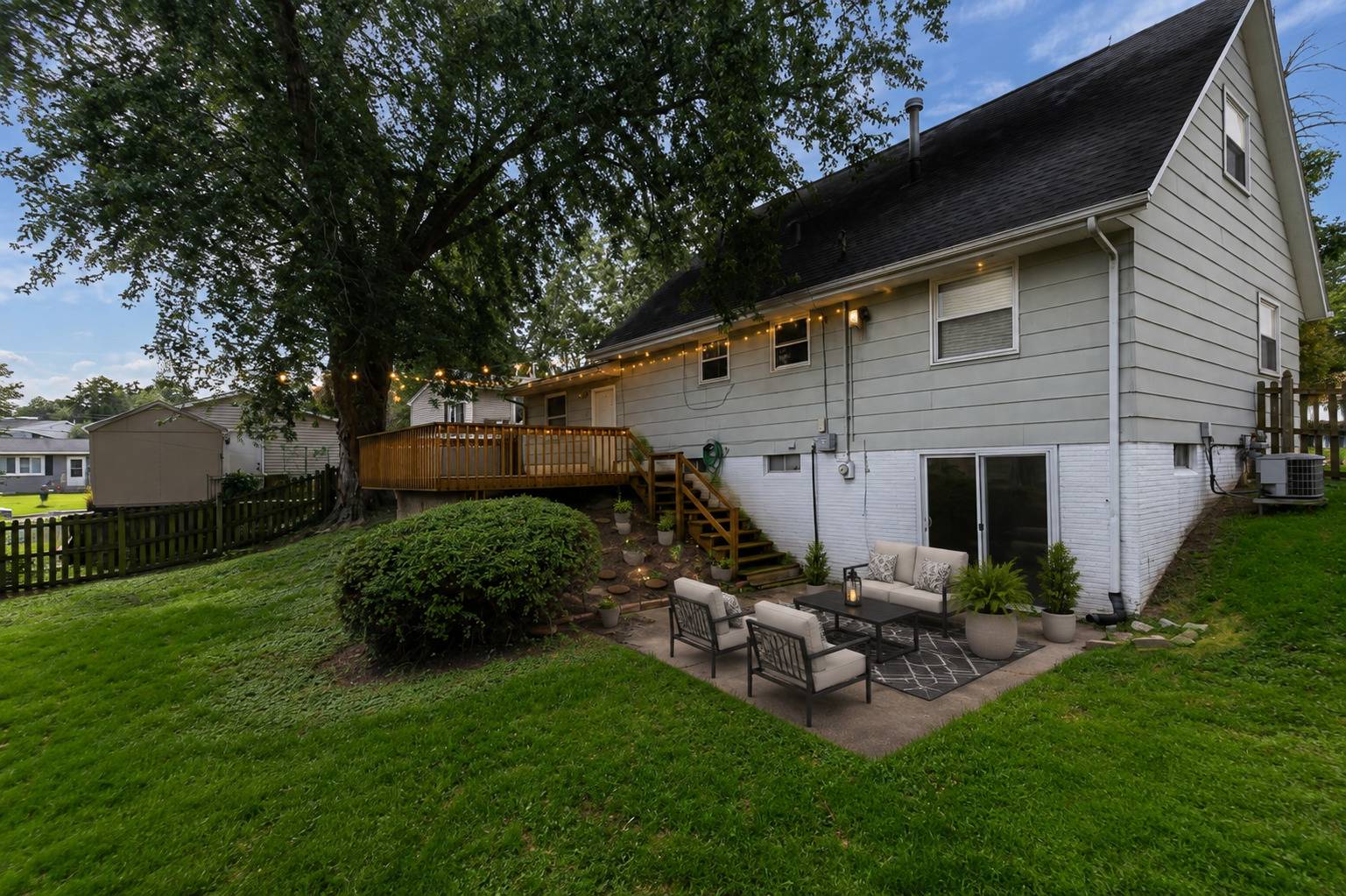 4085 Kings CT, Bettendorf, IA 52722