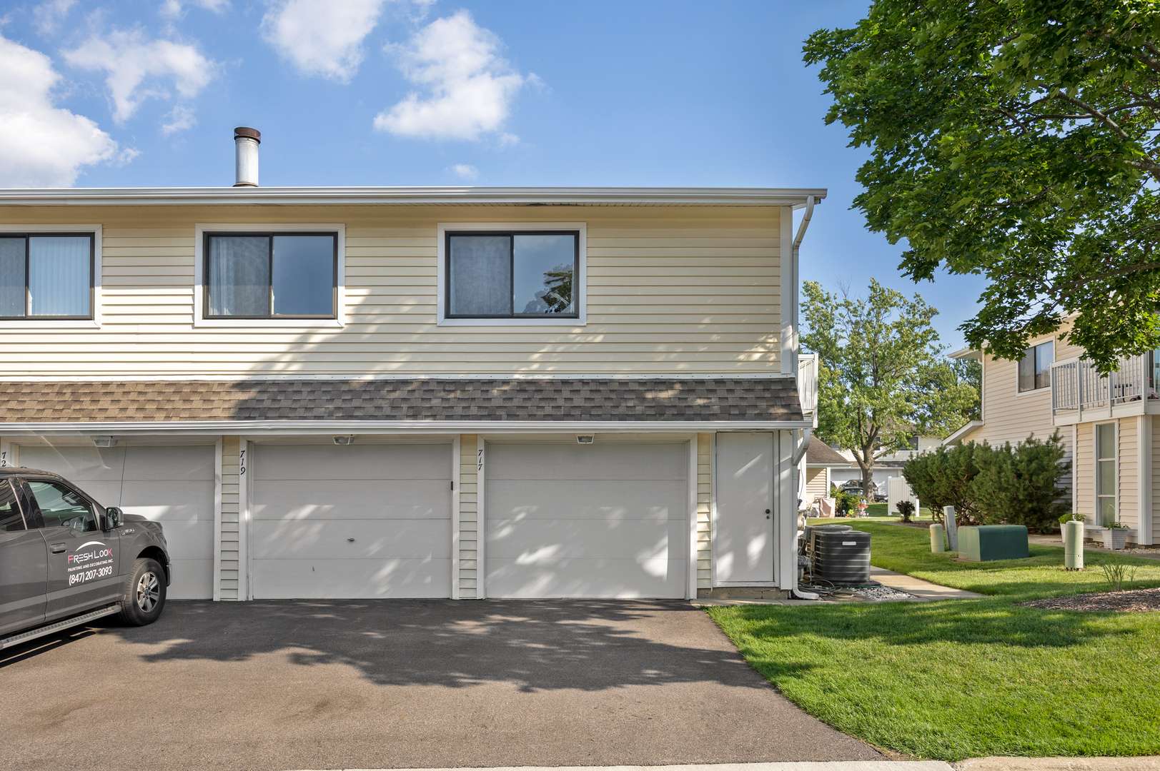 717 Whitesail DR #717, Schaumburg, IL 60194