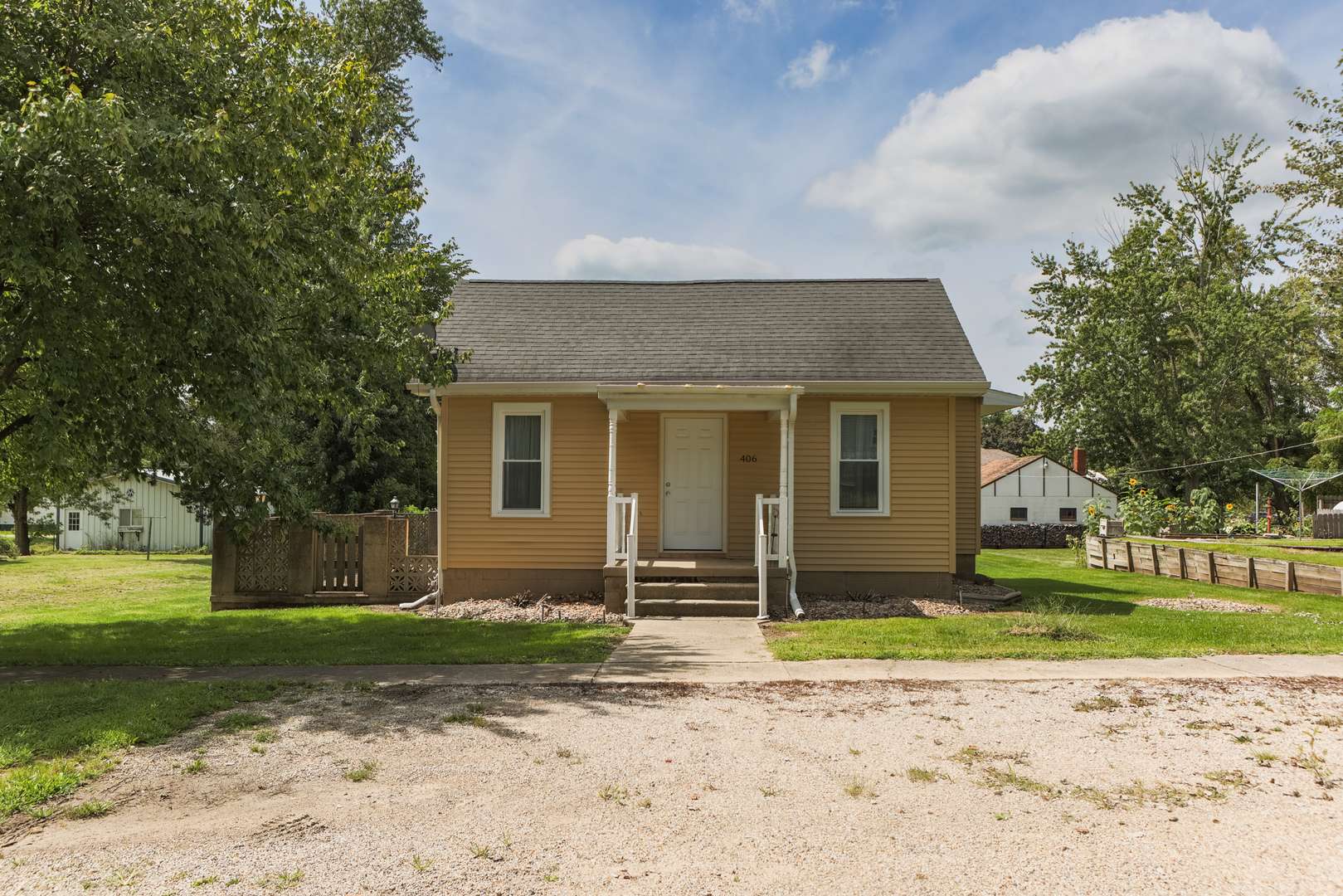406 N Birch ST, Wenona, IL 61377