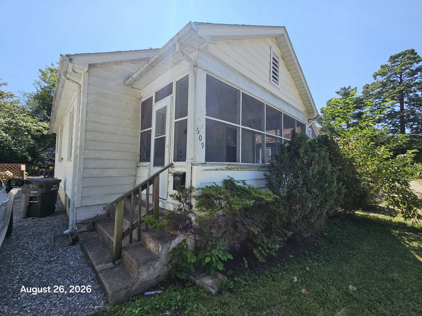 609 W CHERRY ST, Carbondale, IL 62901