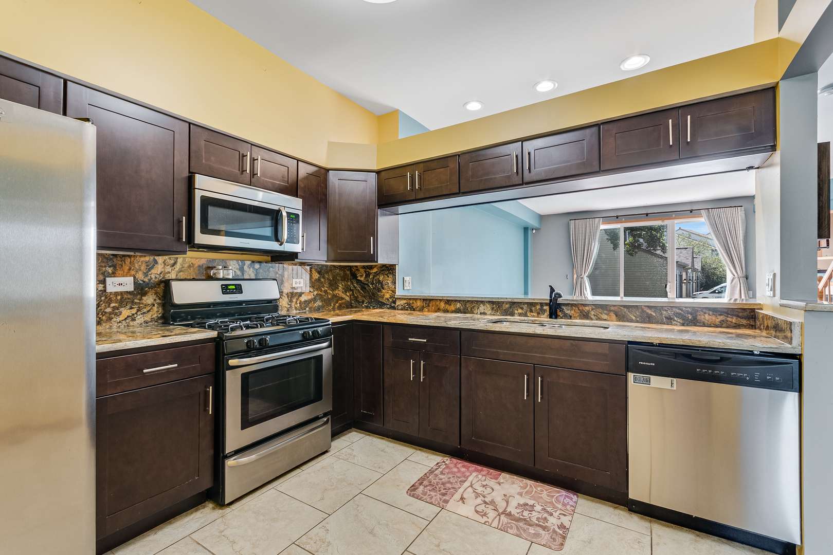 2626 Carrolwood RD, Naperville, IL 60540