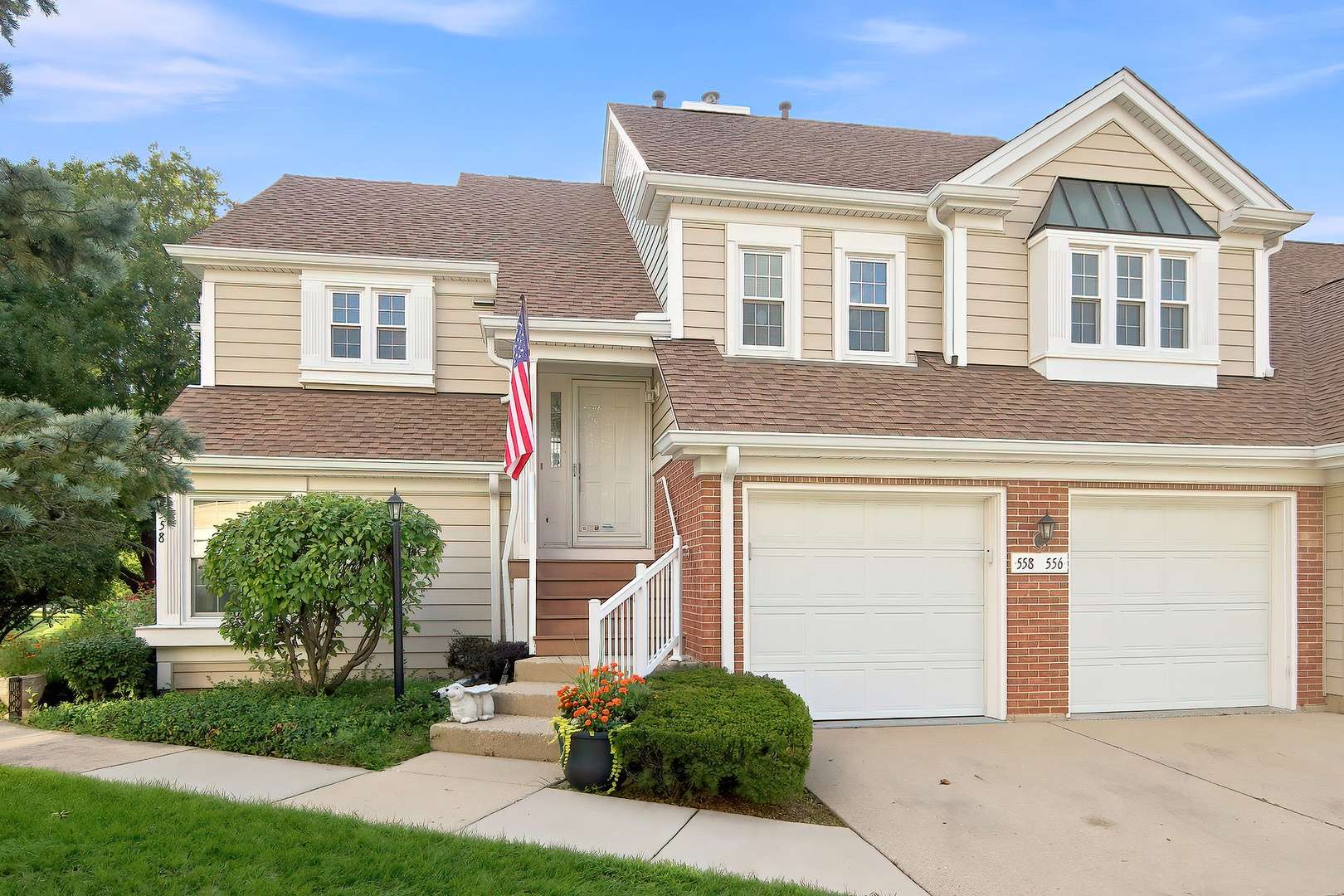 556 Park View TER #17-5, Buffalo Grove, IL 60089