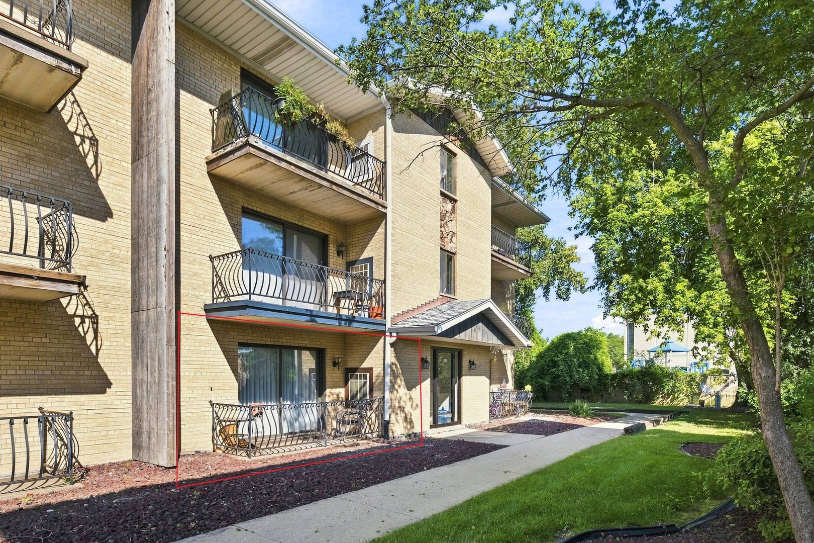 5746 106th ST #1D, Chicago Ridge, IL 60415