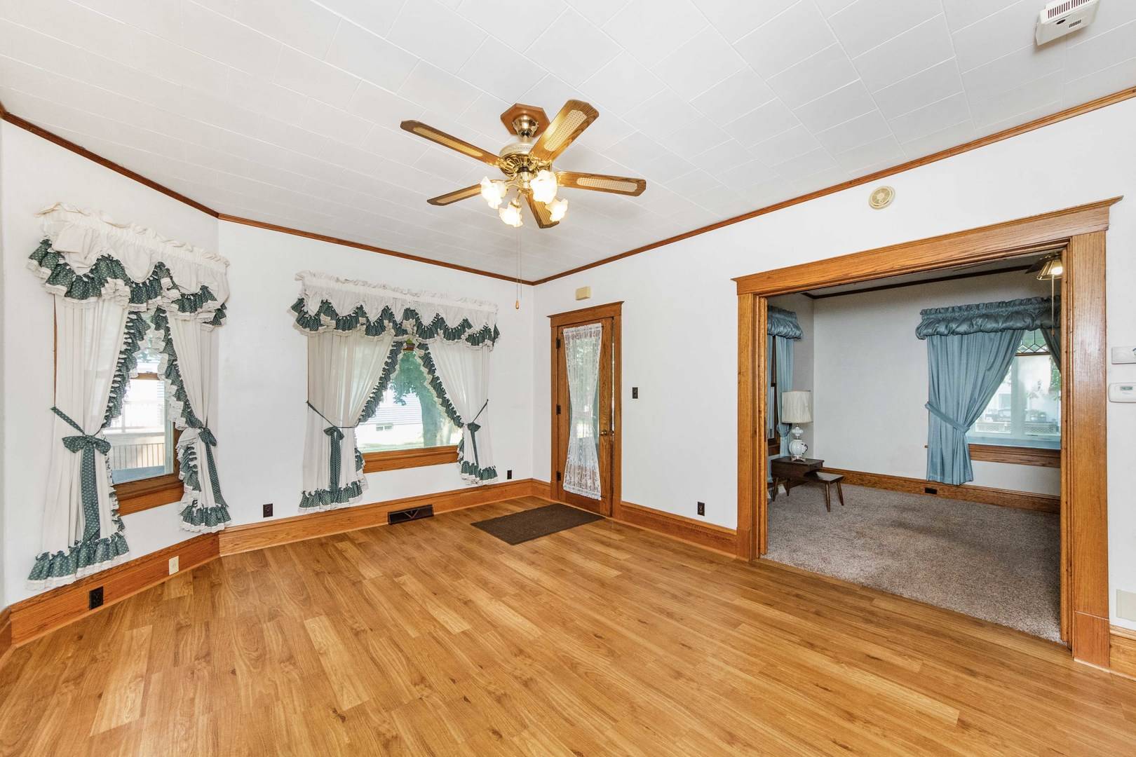 320 Walnut ST, Minonk, IL 61760
