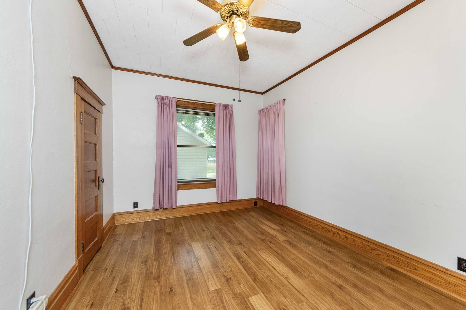 320 Walnut ST, Minonk, IL 61760