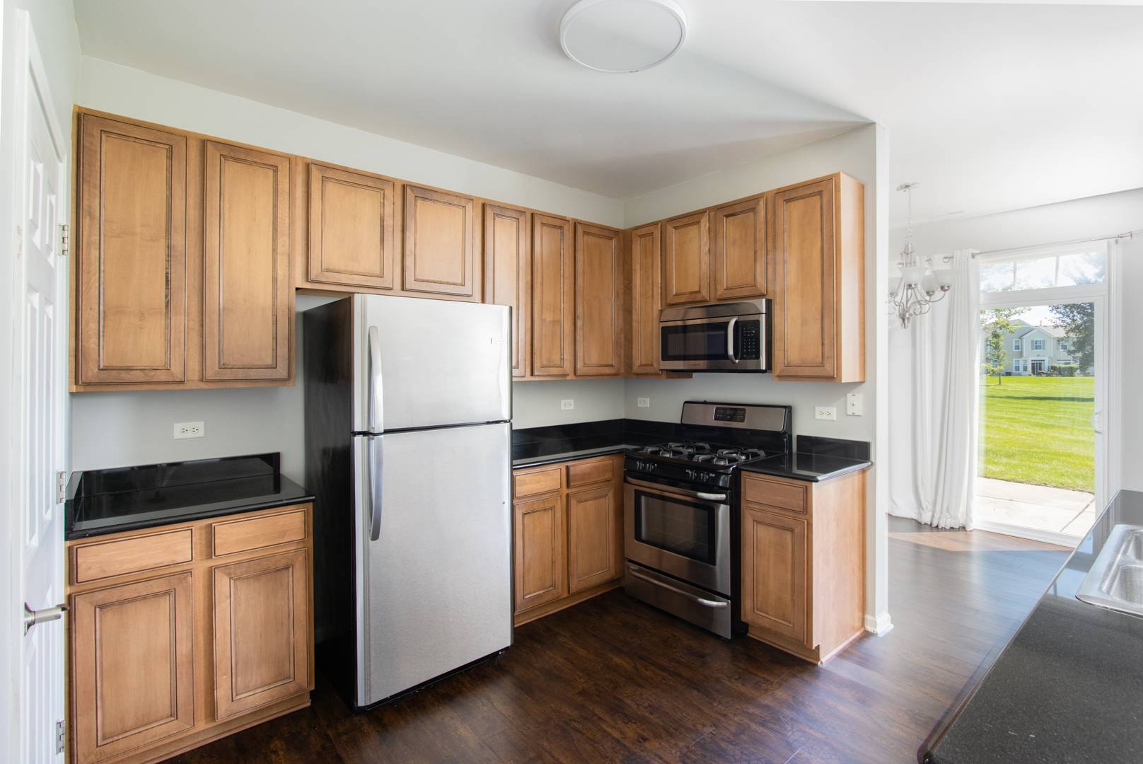 2521 Evergreen CIR, Mchenry, IL 60050