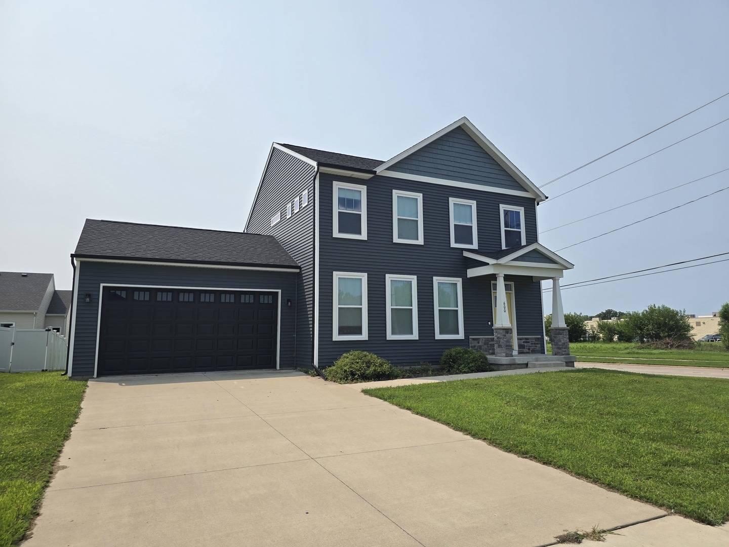 600 17th AVE, Silvis, IL 61282