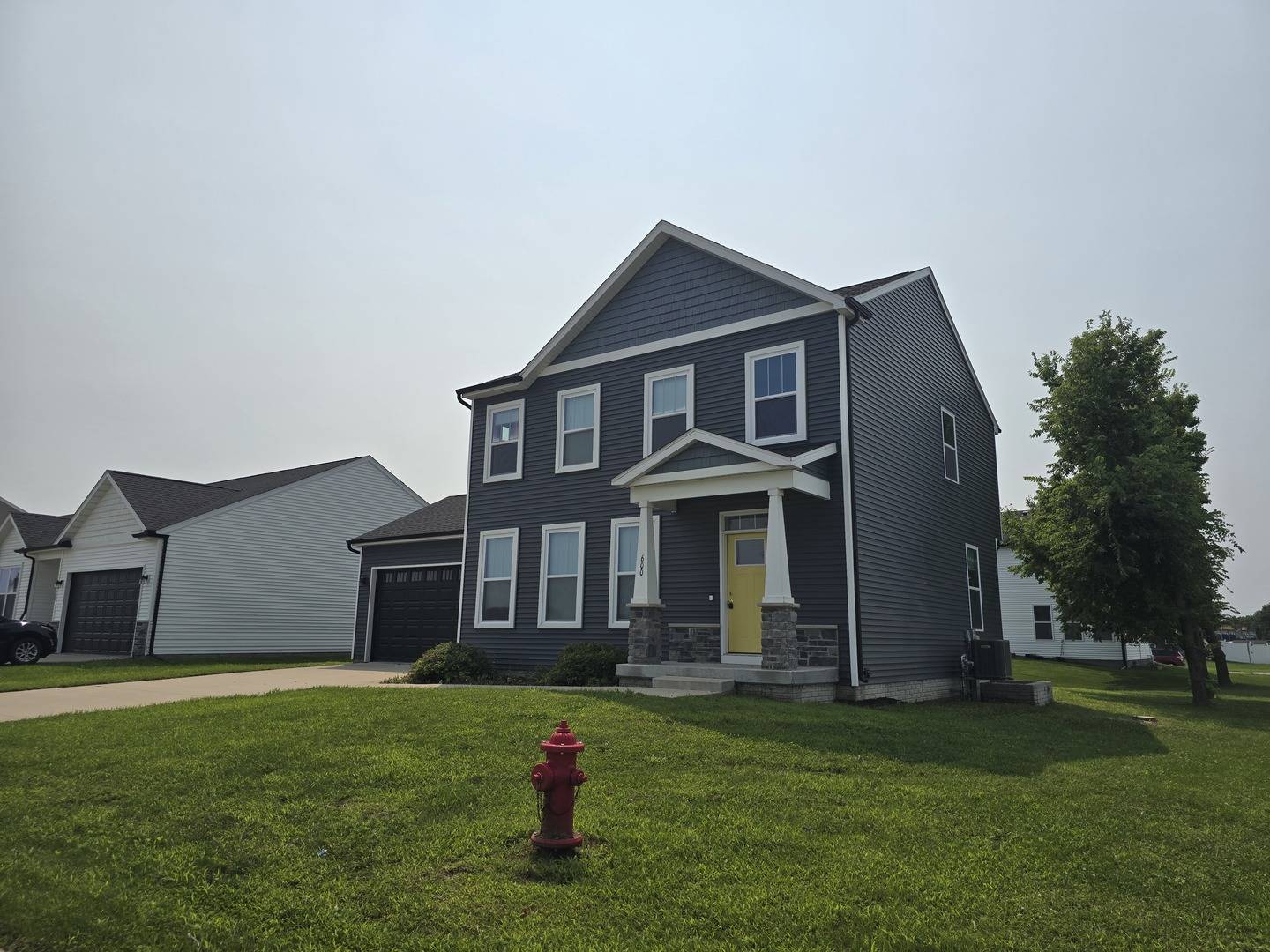 600 17th AVE, Silvis, IL 61282