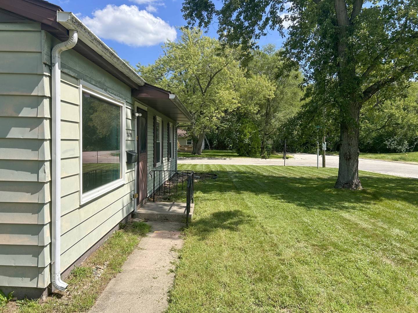2675 E Melbrook DR, Kankakee, IL 60901