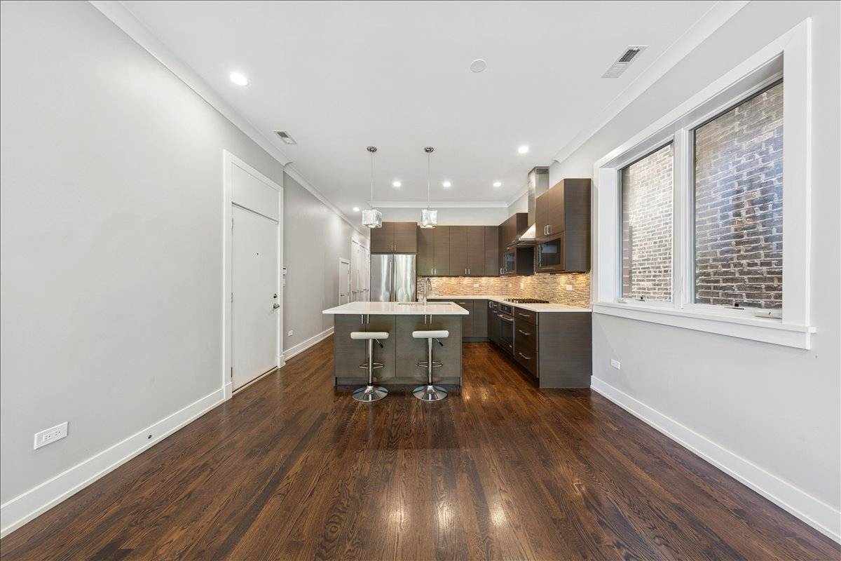 3541 N Sheffield AVE #2, Chicago, IL 60657