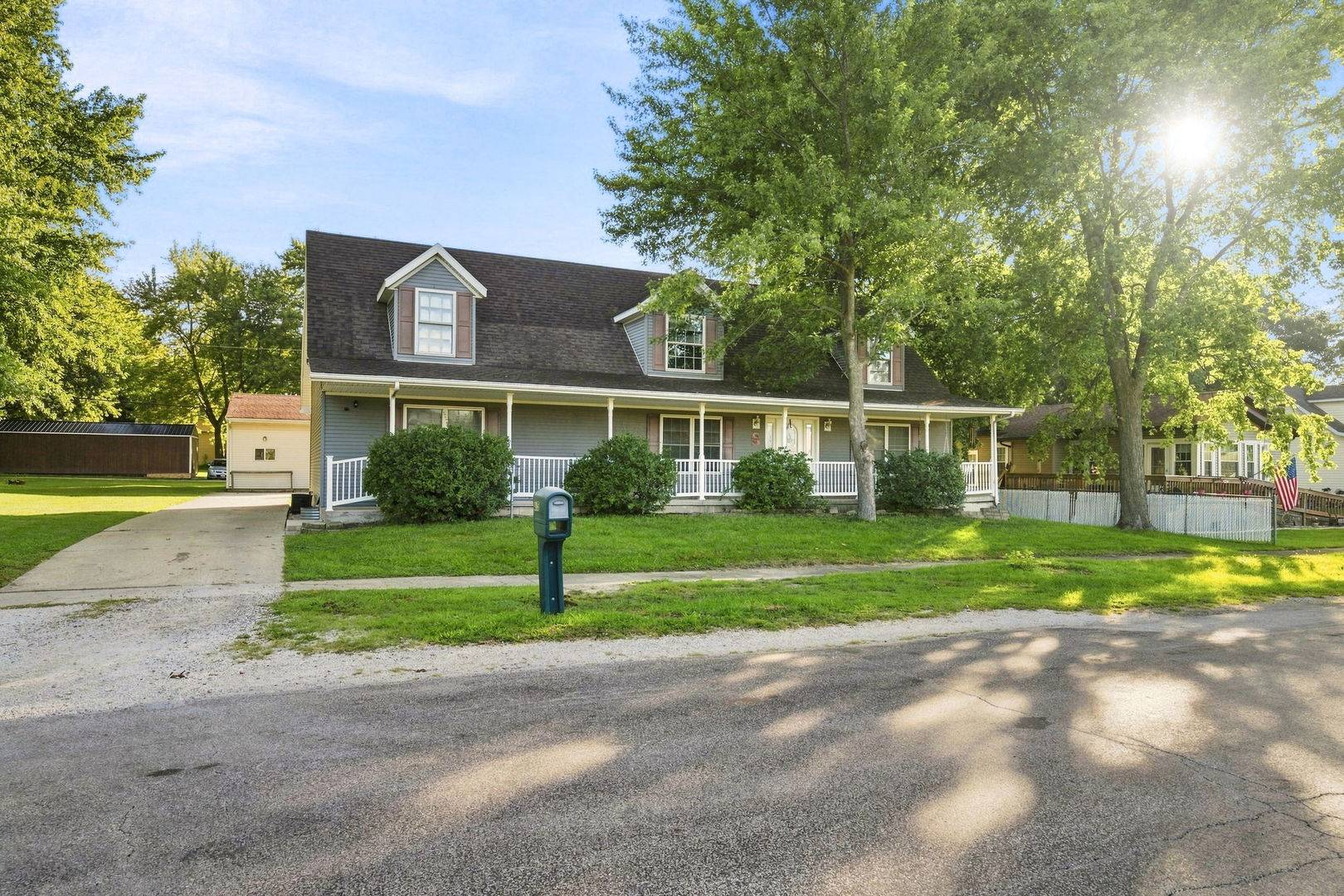 415 E Hamilton ST, Odell, IL 60460