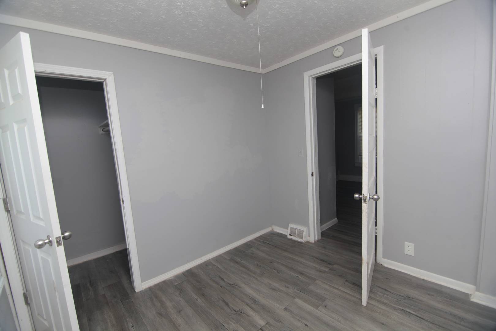 1802 13th ST, Viola, IL 61486
