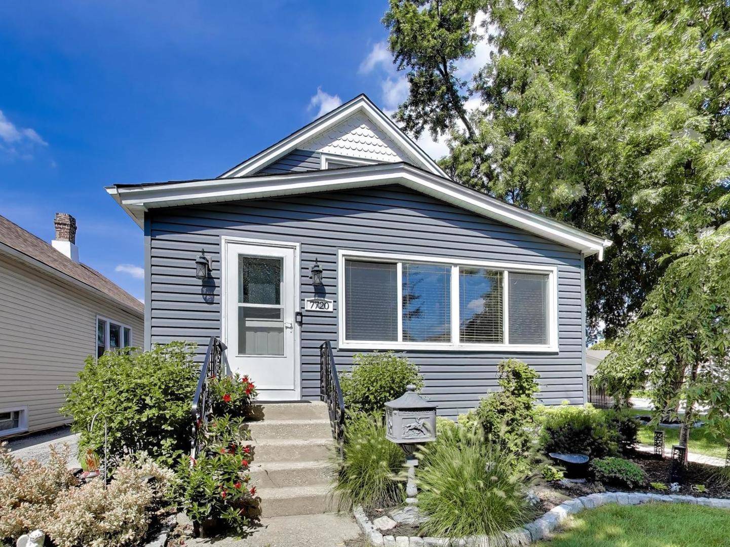 7720 W 65th PL, Bedford Park, IL 60501
