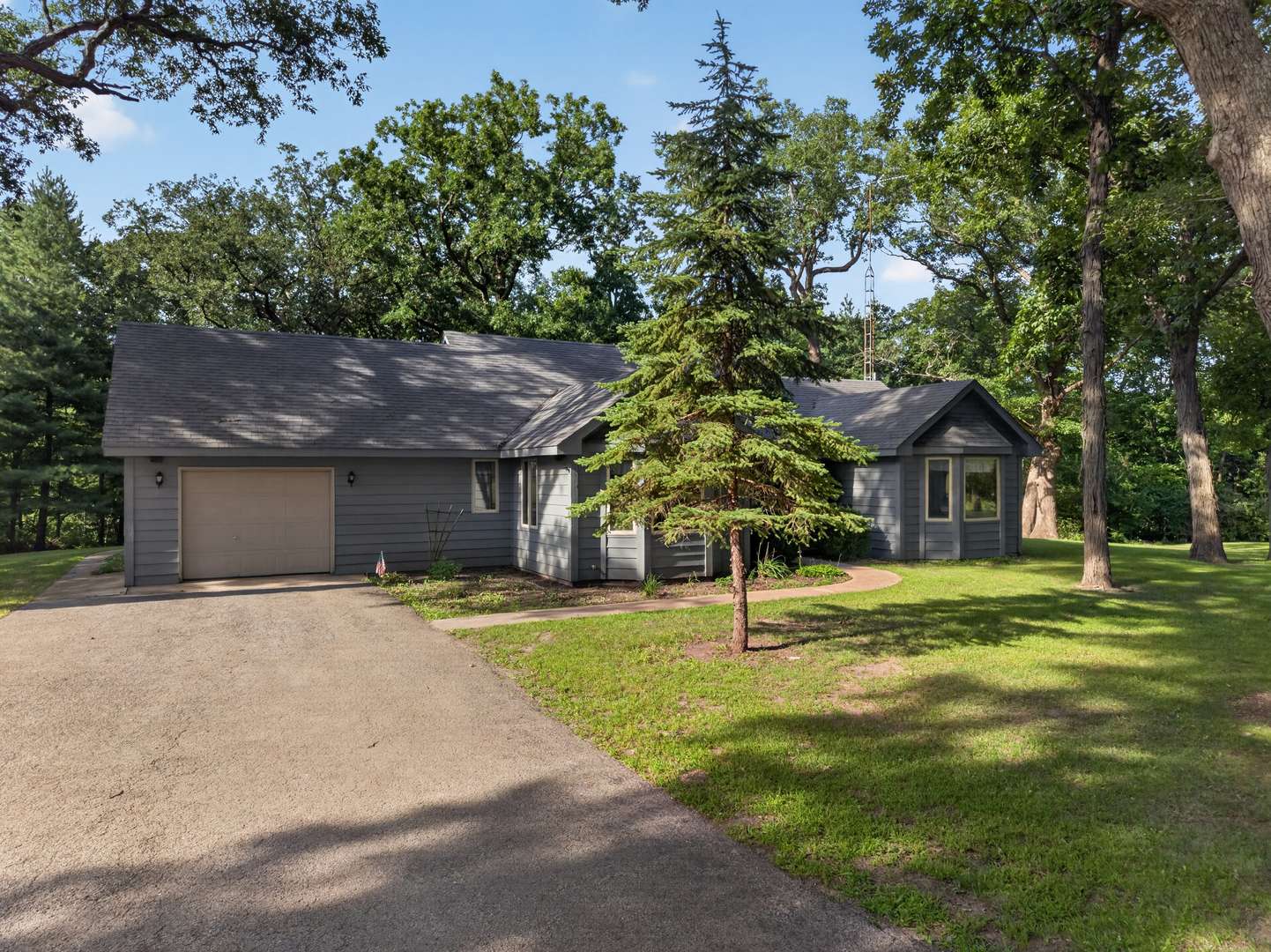 2945 W Southmor RD, Morris, IL 60450
