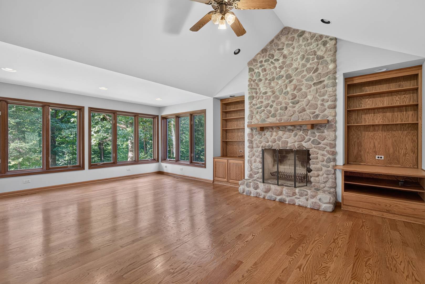 2945 W Southmor RD, Morris, IL 60450