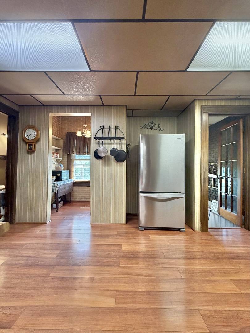 114 E Lake ST, Ashkum, IL 60911