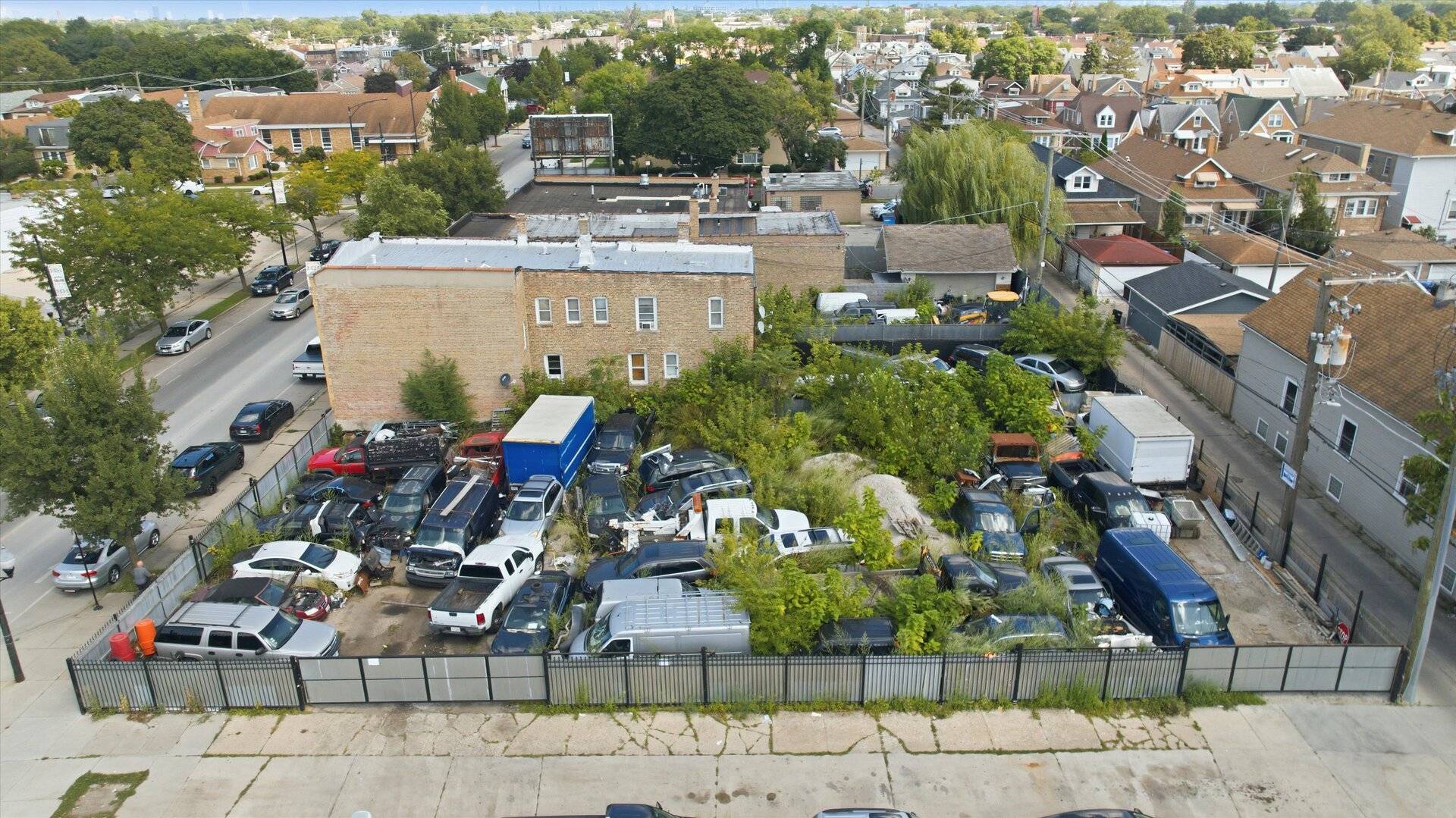 5817 W Diversey AVE, Chicago, IL 60639