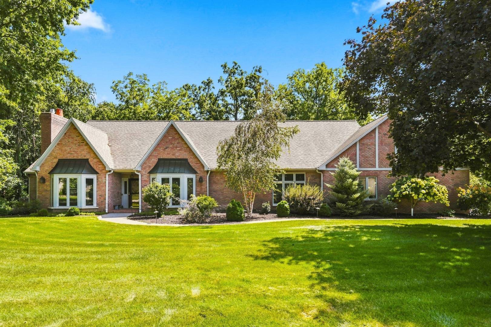 2700 11th Street CT, Moline, IL 61265