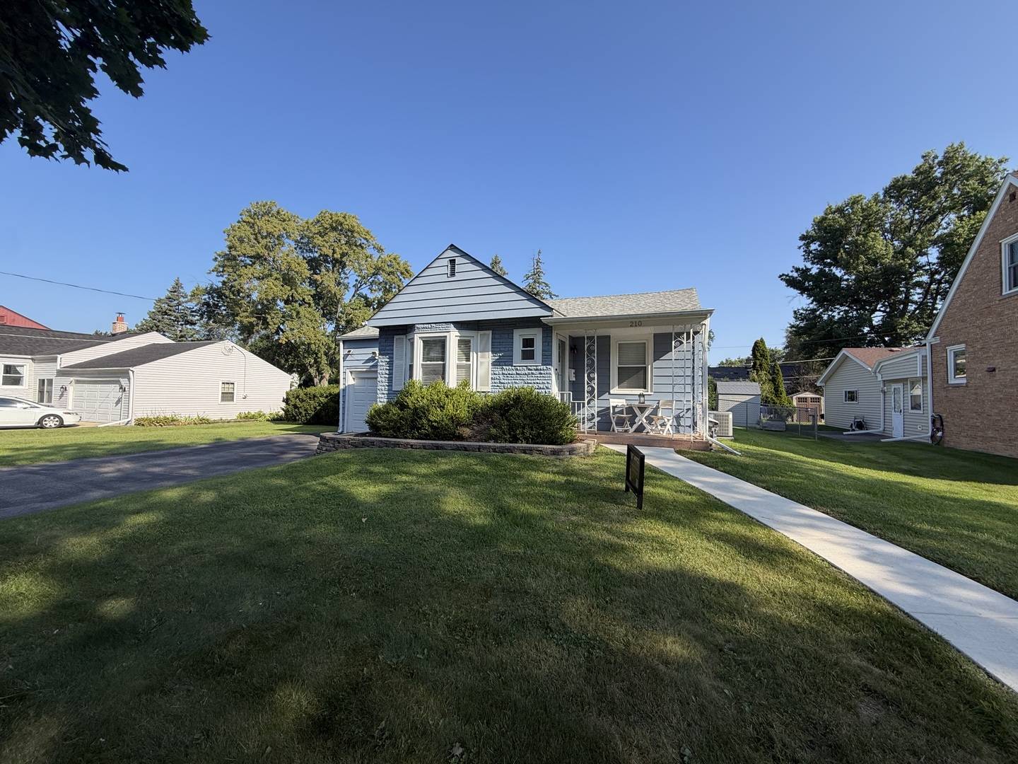 210 E Madison ST, Lombard, IL 60148