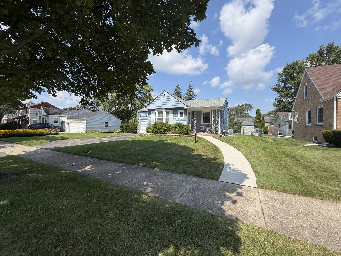 210 E Madison ST, Lombard, IL 60148