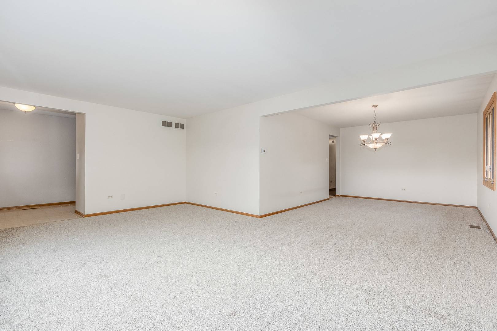 11687 Valley Brook DR, Orland Park, IL 60467