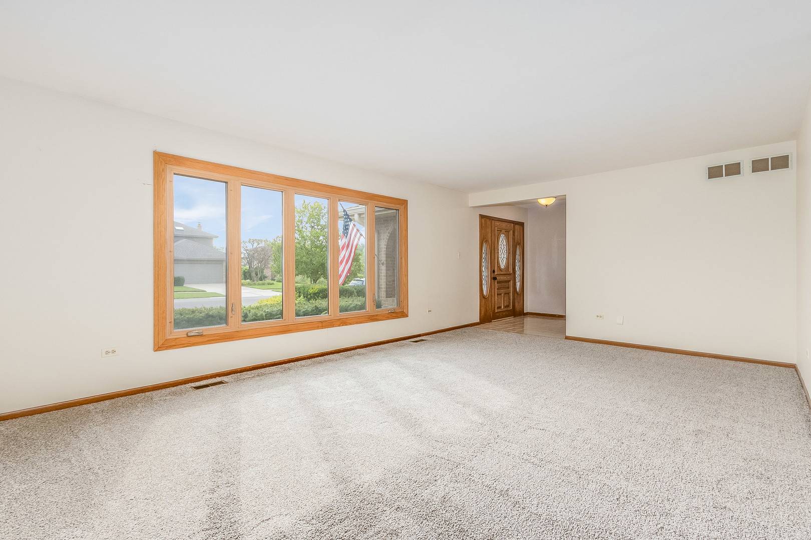 11687 Valley Brook DR, Orland Park, IL 60467