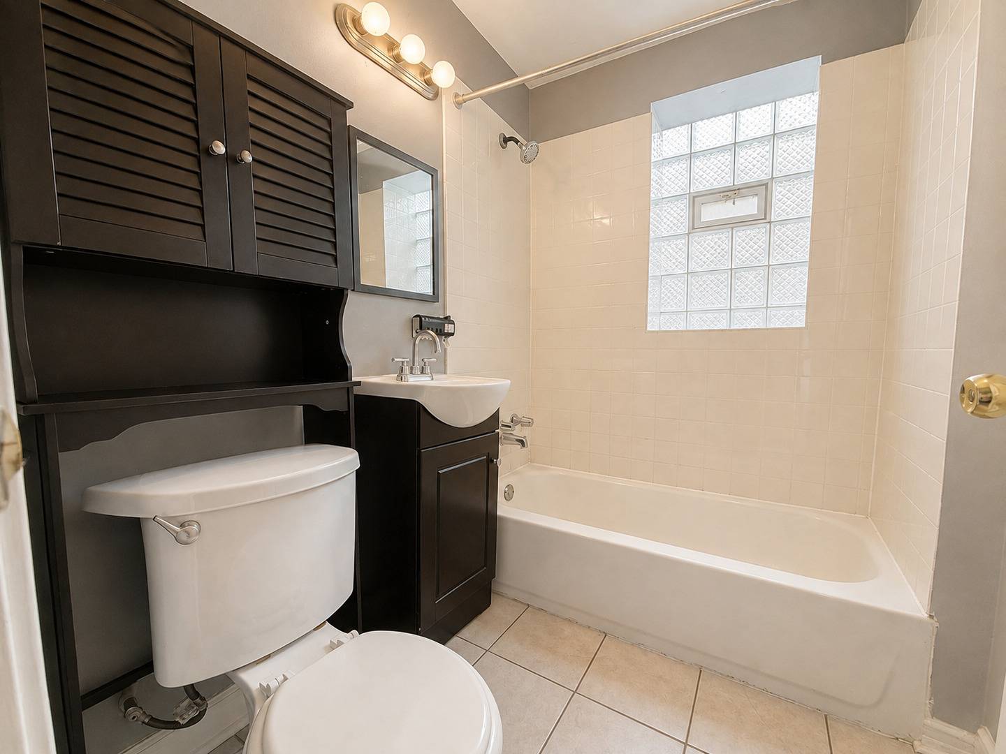 2415 N Oak Park AVE #BE, Chicago, IL 60707