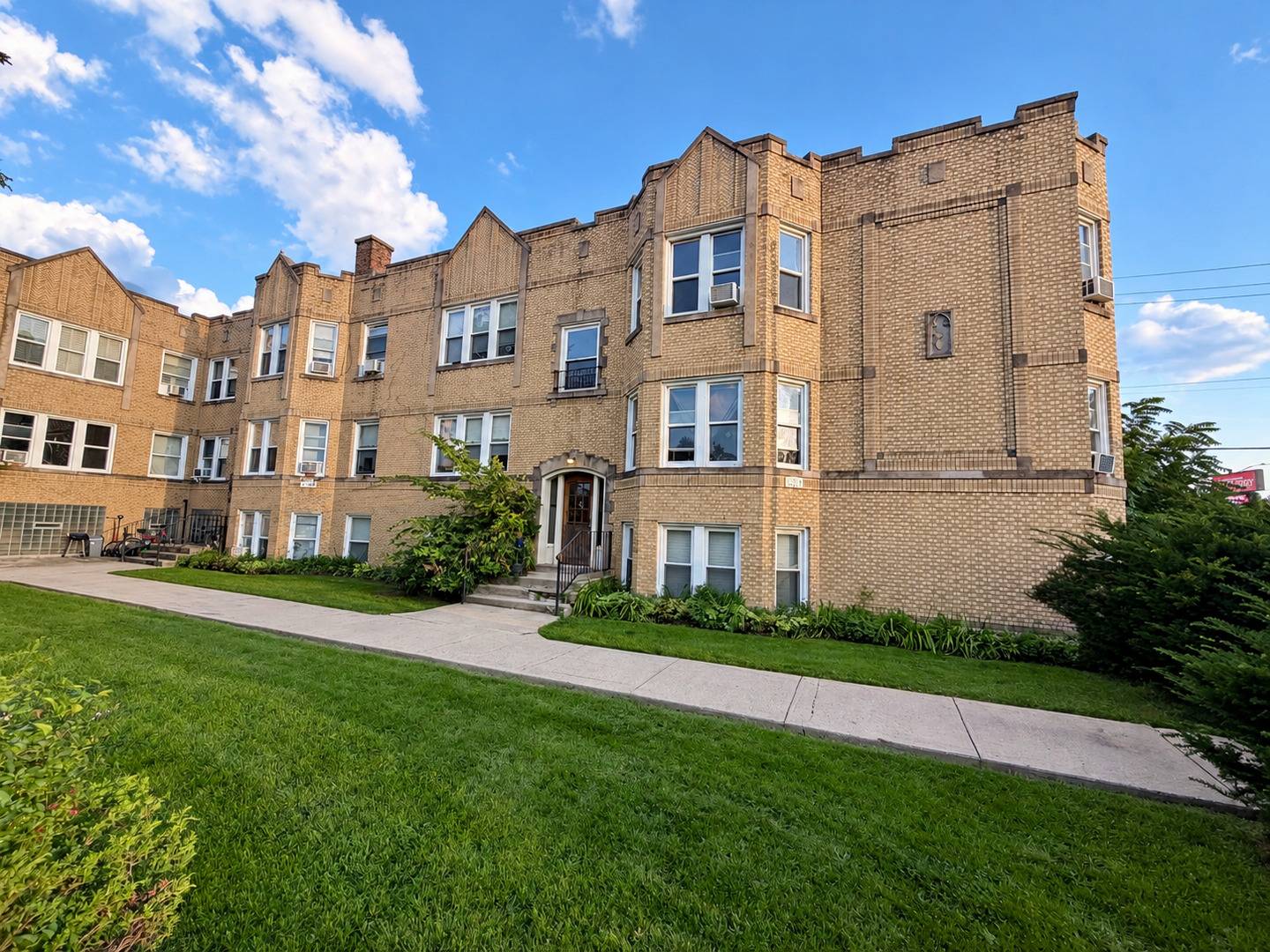 2415 N Oak Park AVE #BE, Chicago, IL 60707