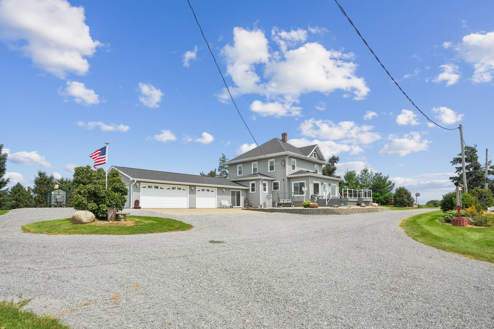 219 Vermont AVE, Clarence, IA 52216