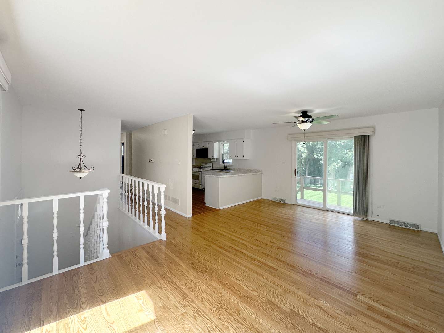 N335 Cottonwood DR, Wheaton, IL 60187