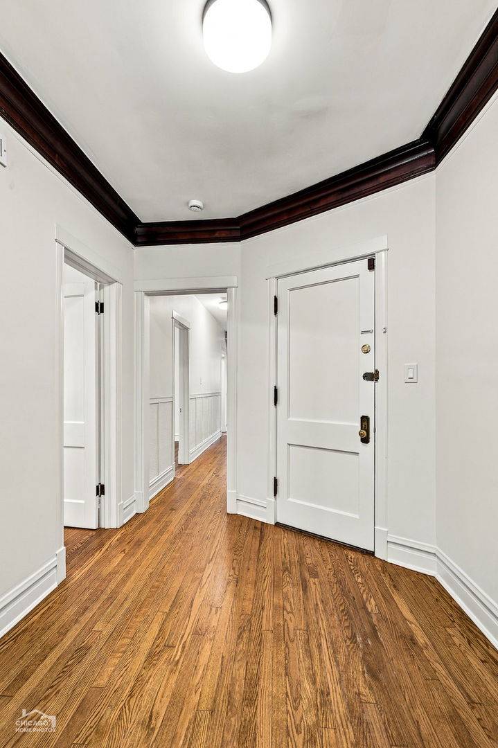 5402 S Woodlawn AVE #1, Chicago, IL 60637