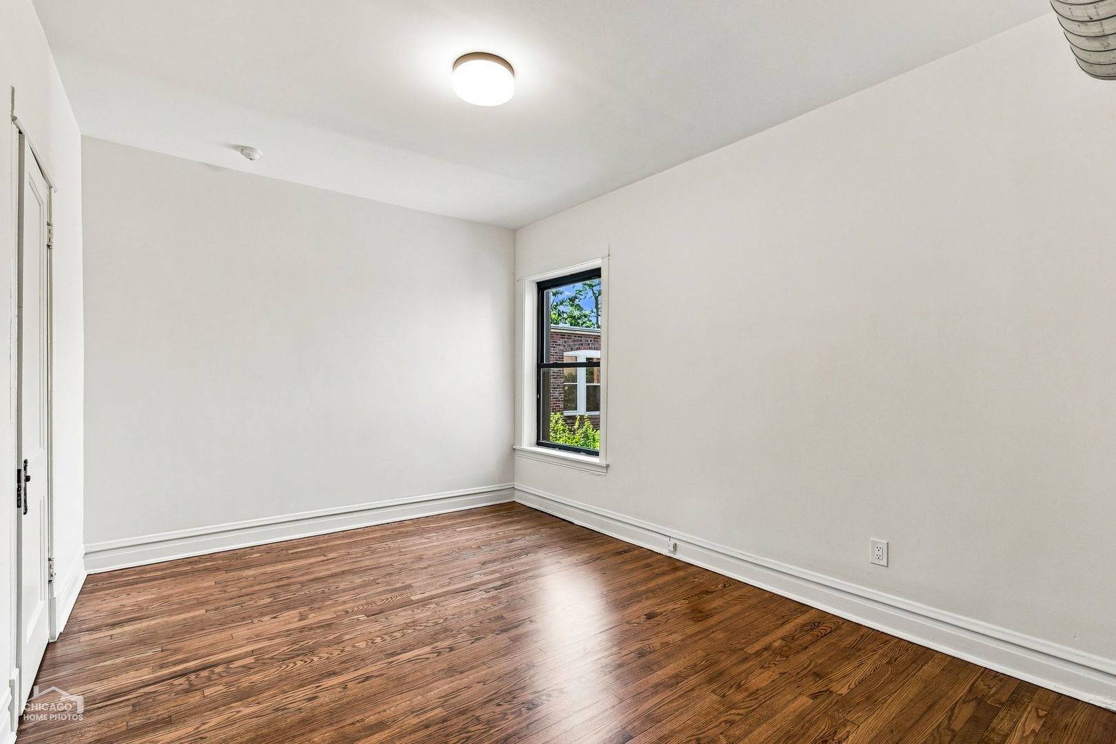 5402 S Woodlawn AVE #1, Chicago, IL 60637
