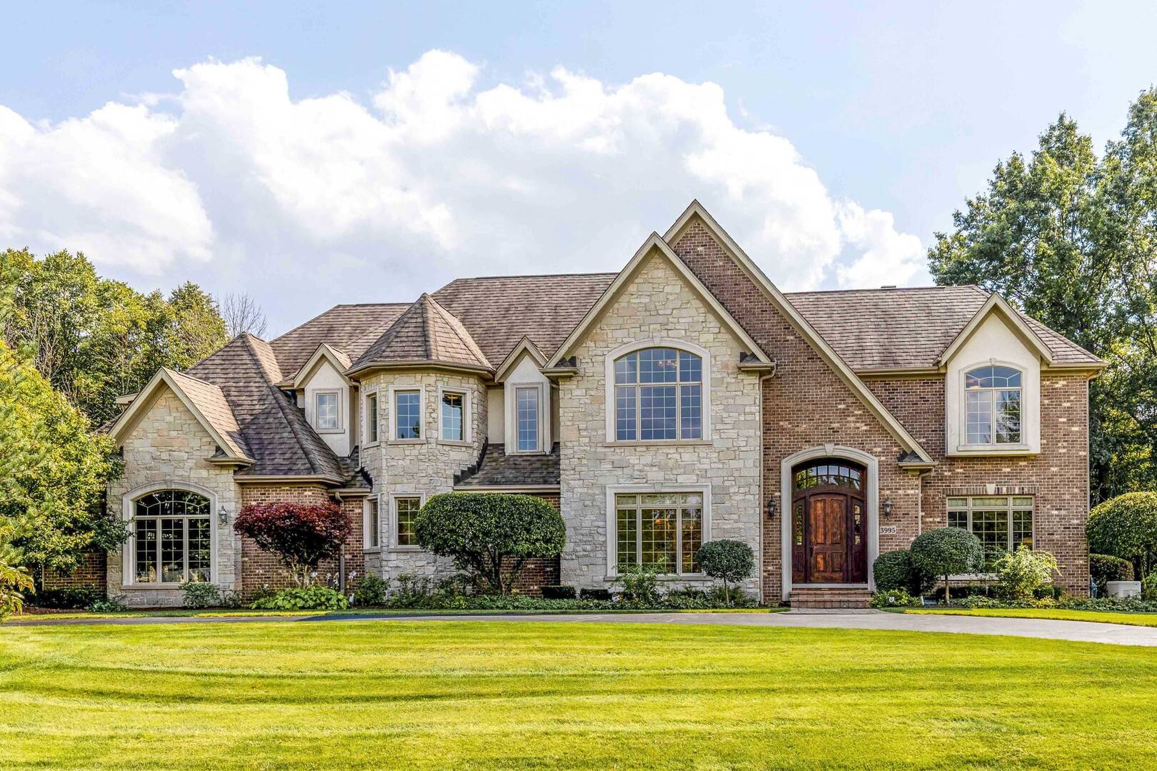 3995 Orchard LN, Long Grove, IL 60047