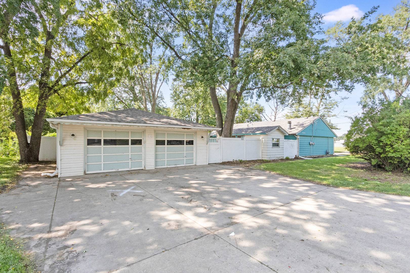 614 Berlin AVE, Joliet, IL 60435