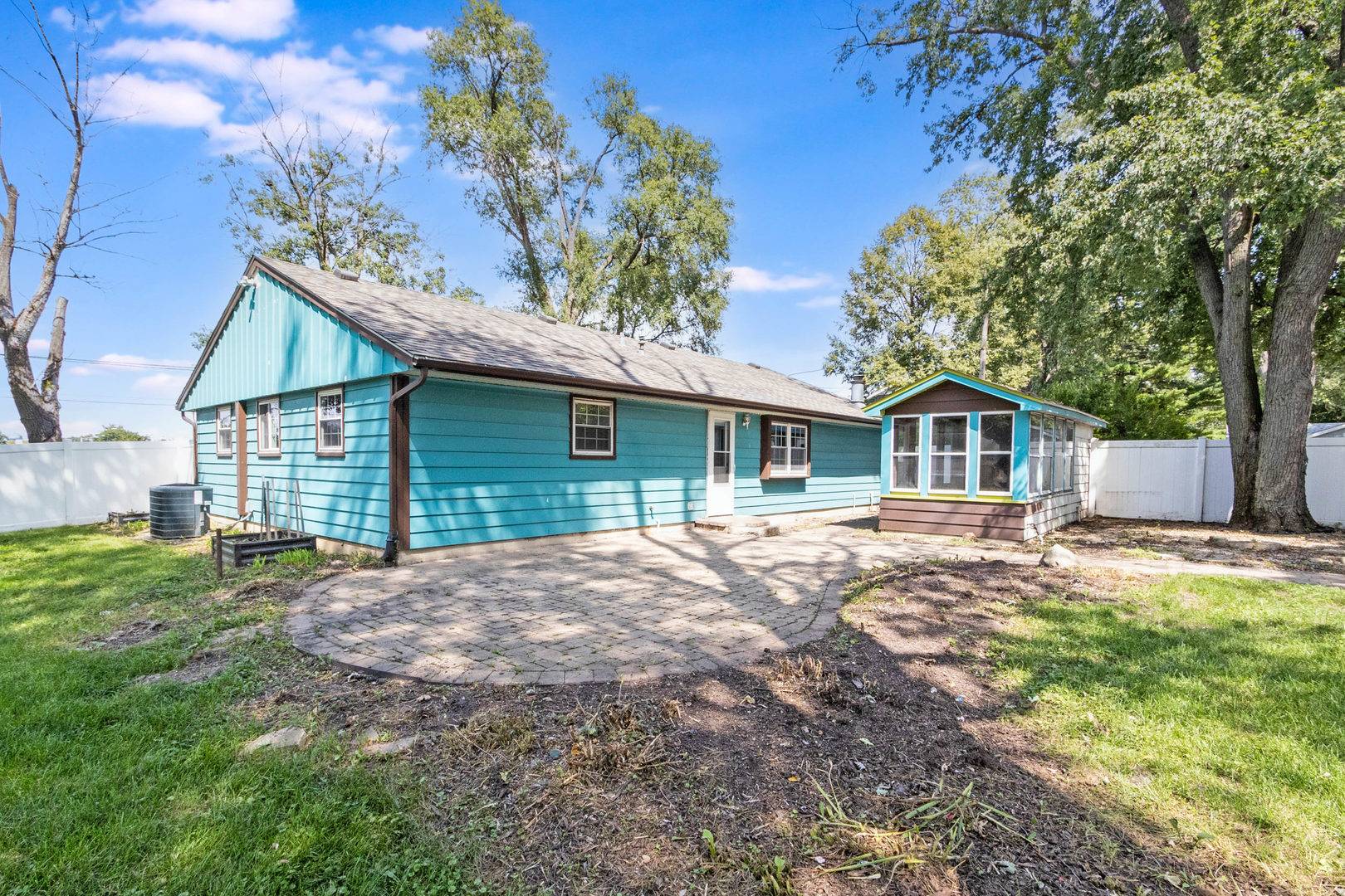 614 Berlin AVE, Joliet, IL 60435