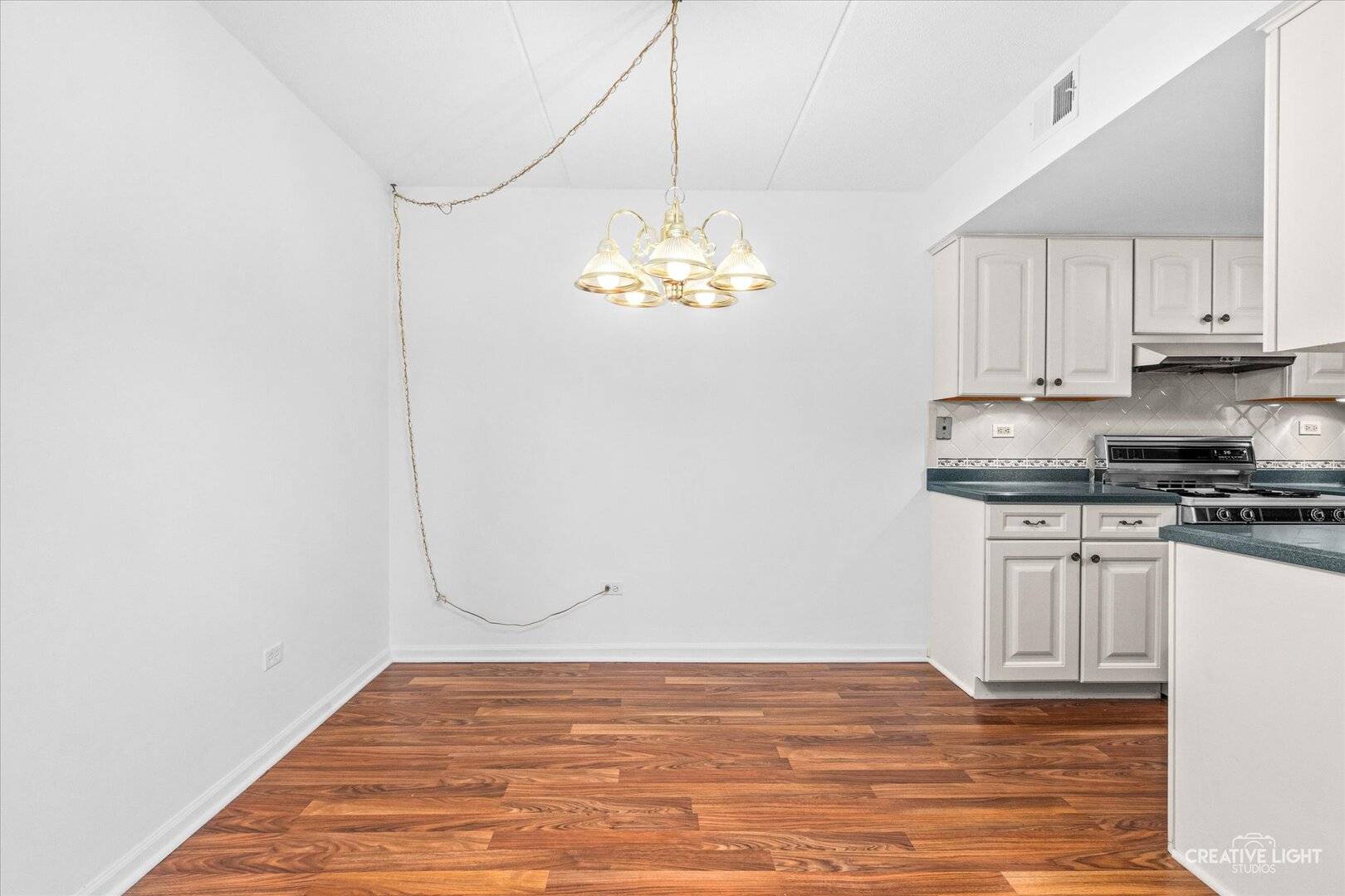 502 Redondo DR #208, Downers Grove, IL 60516